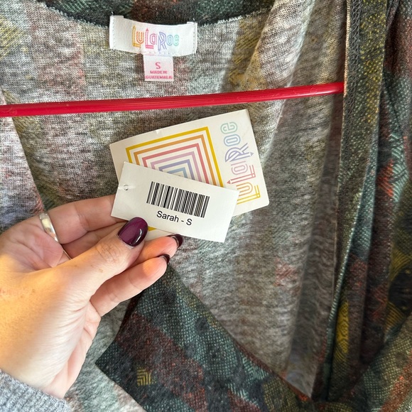 5/30😍😍Lularoe Sarah with tags - Picture 3 of 3